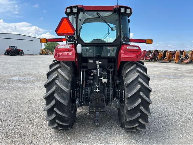 Image of Case IH Farmall 140A equipment image 3