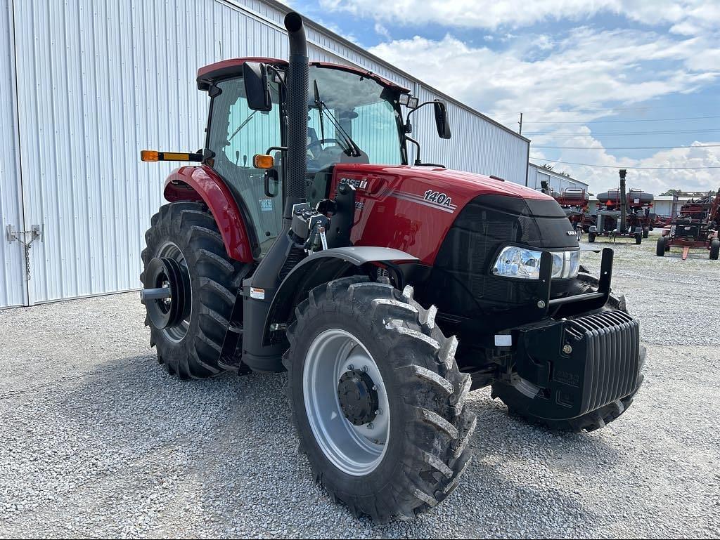 Image of Case IH Farmall 140A Primary image