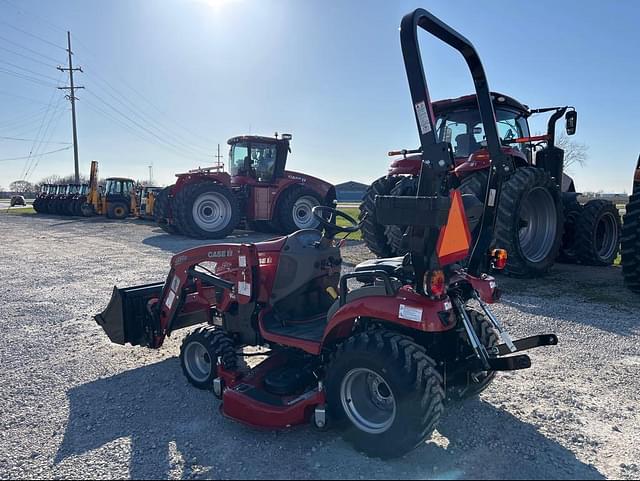 Image of Case IH Farmall 25SC equipment image 4