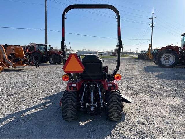 Image of Case IH Farmall 25SC equipment image 3