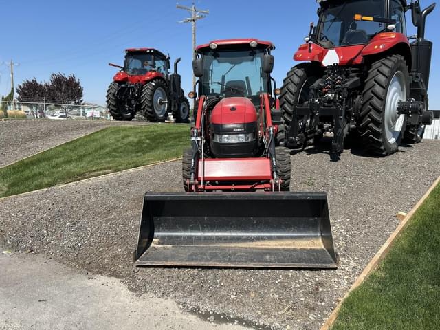 Image of Case IH Farmall 40C equipment image 1