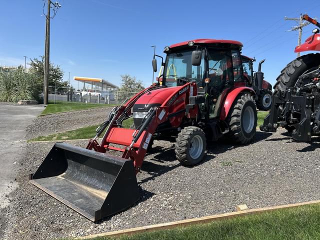 Image of Case IH Farmall 40C equipment image 2