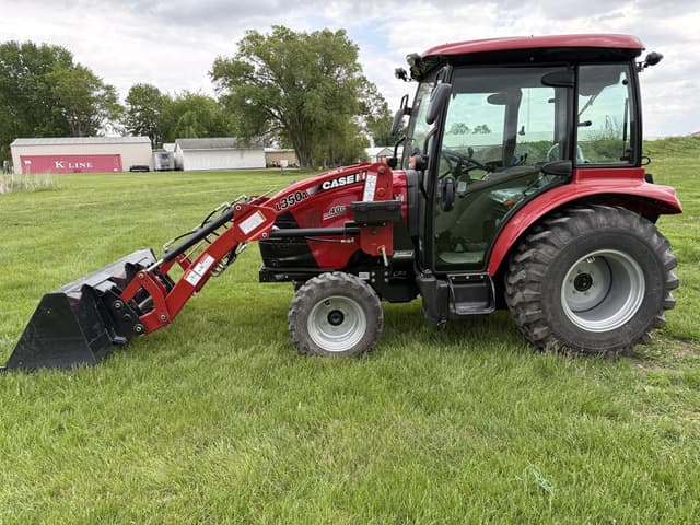 Image of Case IH Farmall 40C equipment image 3