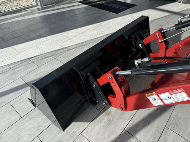 Image of Case IH Farmall 45C equipment image 2