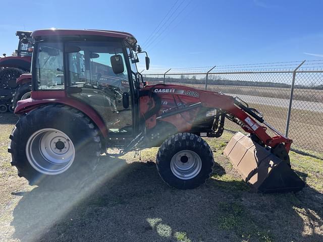 Image of Case IH Farmall 45C equipment image 4