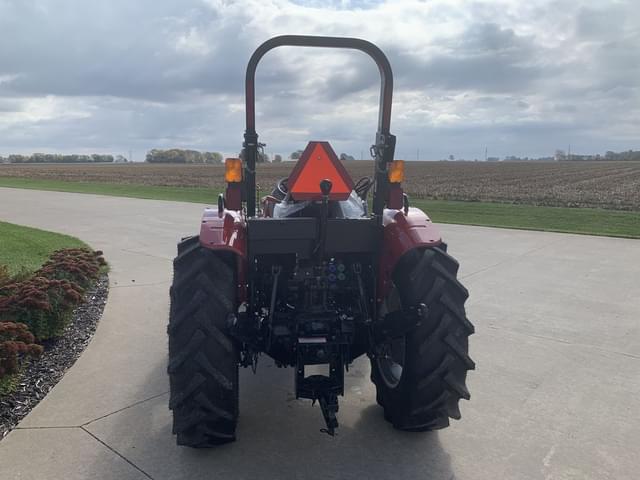 Image of Case IH Farmall 50A equipment image 3