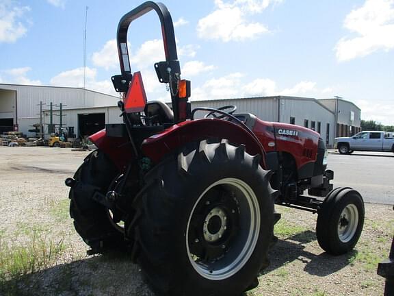 Image of Case IH Farmall 60A equipment image 3