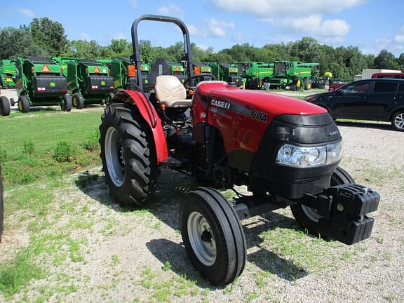 Image of Case IH Farmall 60A equipment image 4
