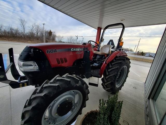 Image of Case IH Farmall 60A equipment image 2