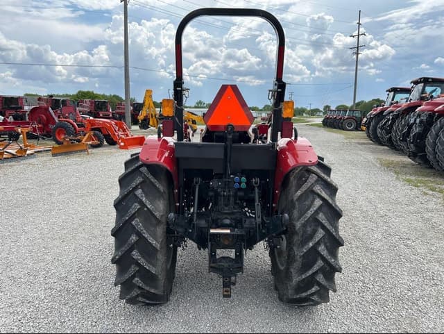 Image of Case IH Farmall 60A equipment image 3