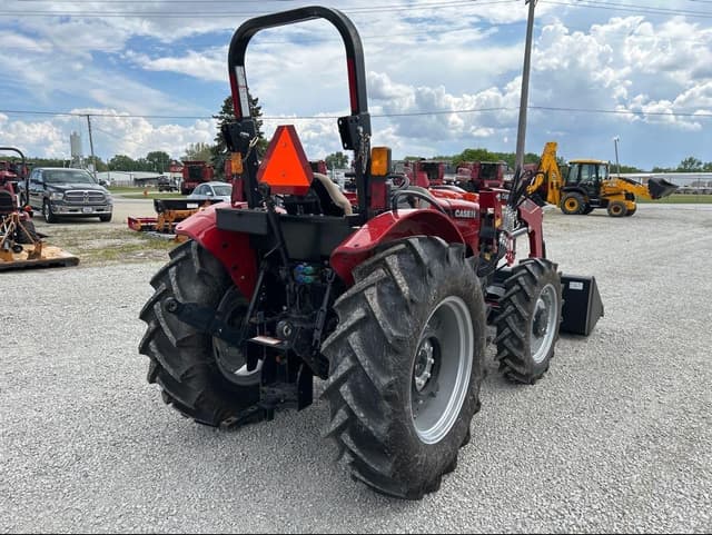 Image of Case IH Farmall 60A equipment image 2