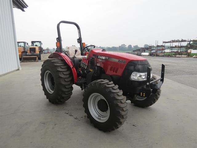 Image of Case IH Farmall 60A equipment image 4