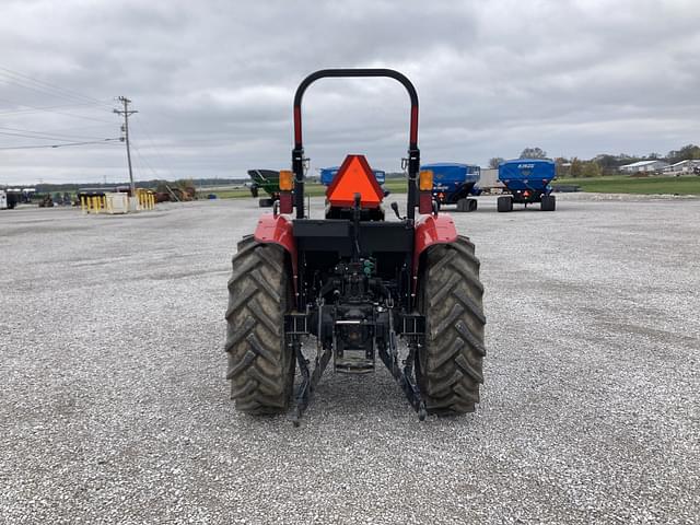 Image of Case IH Farmall 60A equipment image 3