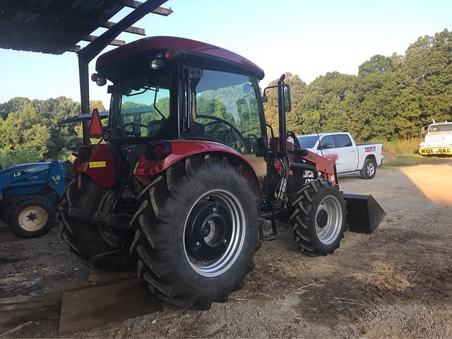 Image of Case IH Farmall 65A equipment image 2