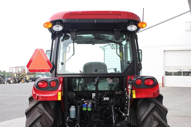 Image of Case IH Farmall 75A equipment image 3