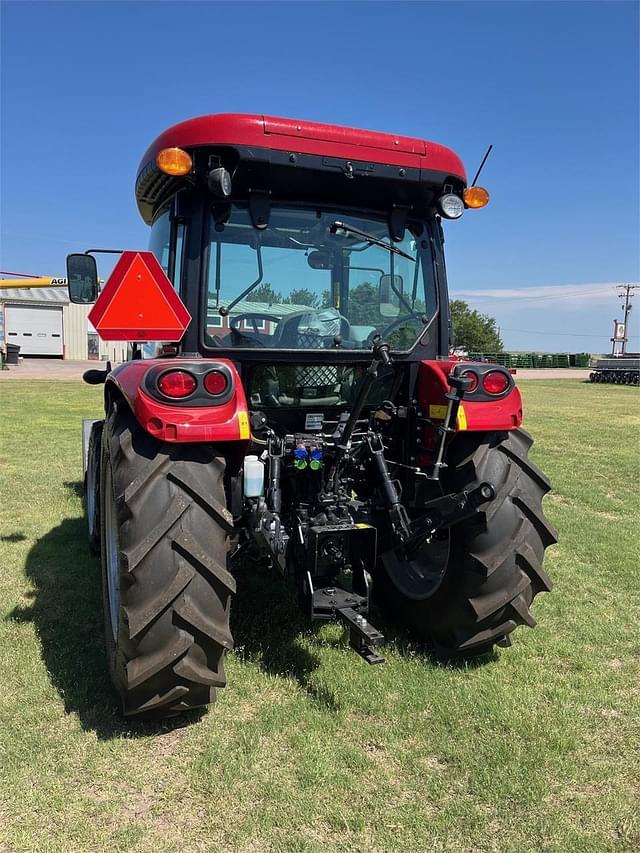 Image of Case IH Farmall 75A equipment image 3