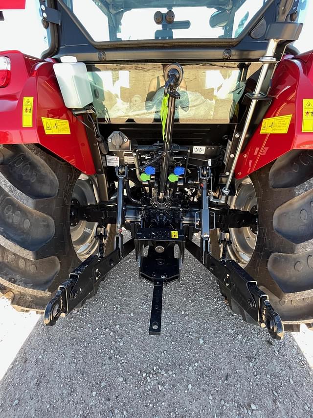 Image of Case IH Farmall 75C equipment image 4