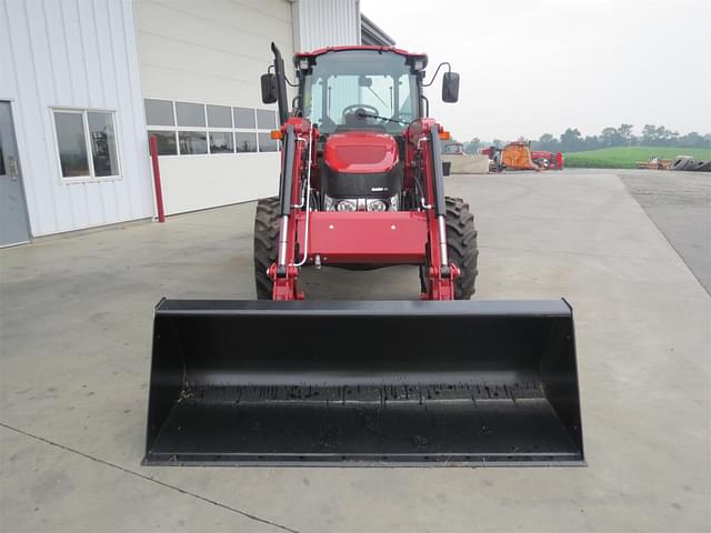 Image of Case IH Farmall 75C equipment image 4