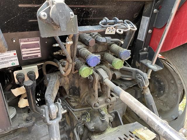 Image of Case IH Farmall 75C equipment image 4