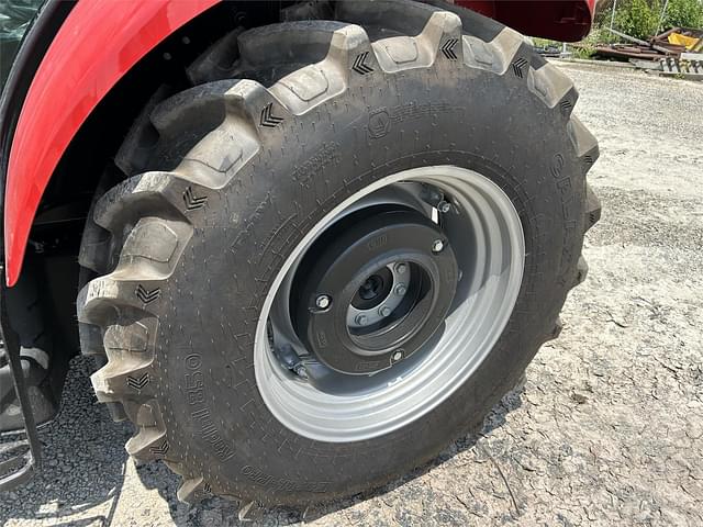 Image of Case IH Farmall 75C equipment image 2
