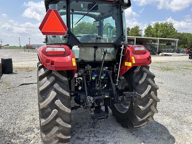 Image of Case IH Farmall 75C equipment image 4