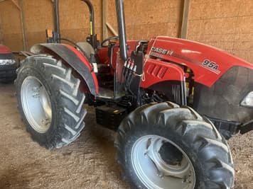 Main image Case IH Farmall 95A