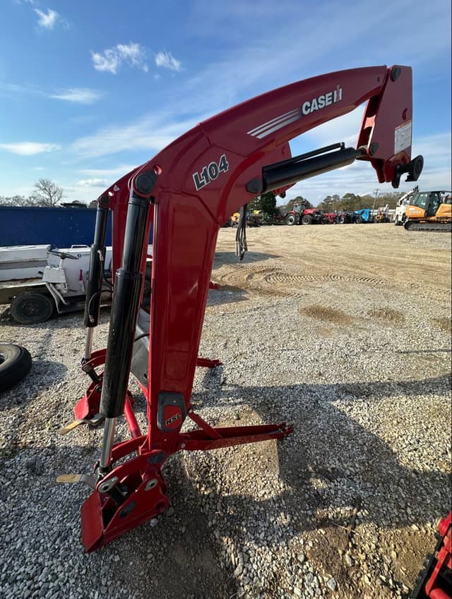 Image of Case IH L104 equipment image 3