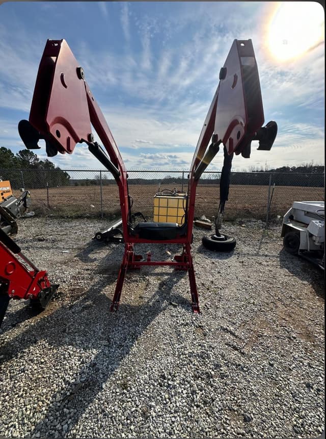 Image of Case IH L104 equipment image 1