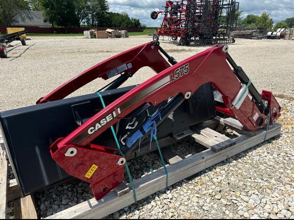 Image of Case IH L575 Primary image