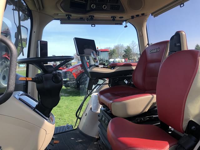 Image of Case IH Magnum 280 equipment image 4