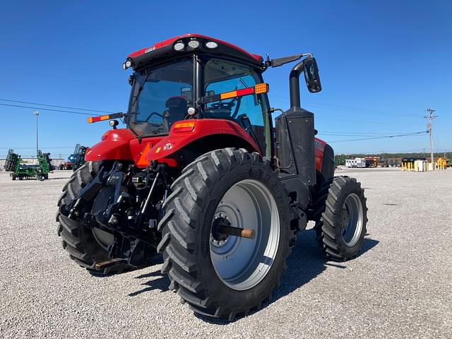 Image of Case IH Magnum 180 equipment image 2