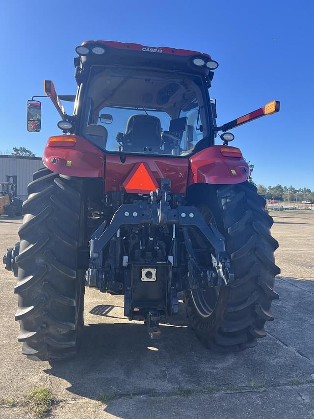 Image of Case IH Magnum 180 equipment image 2