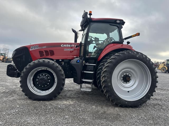 Image of Case IH Magnum 200 equipment image 2
