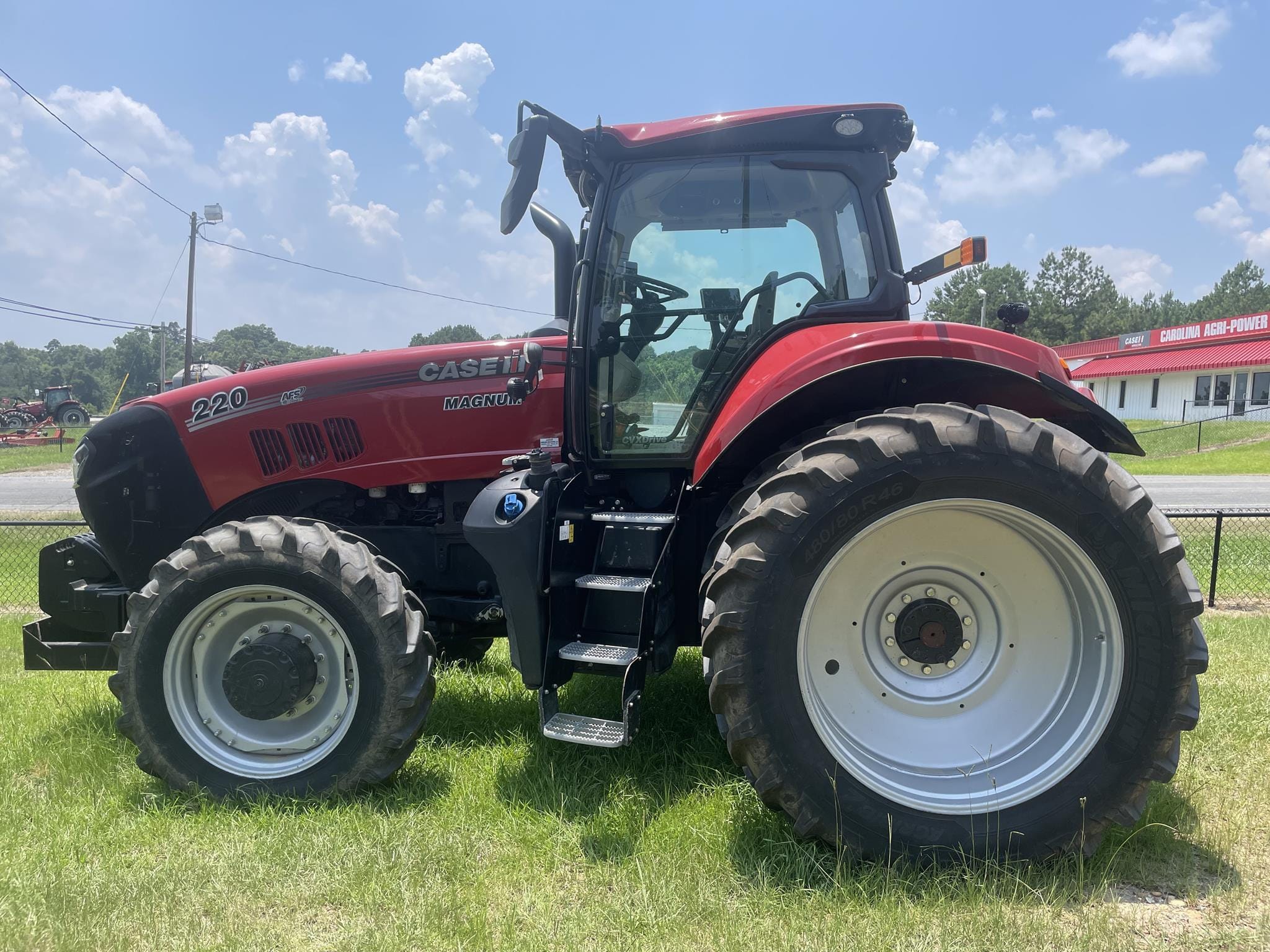 2023 Case IH Magnum 220 Equipment Image0