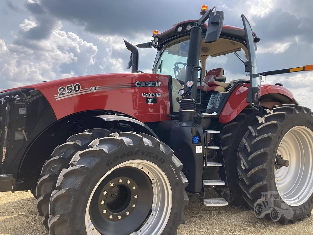 Image of Case IH Magnum 250 Primary image