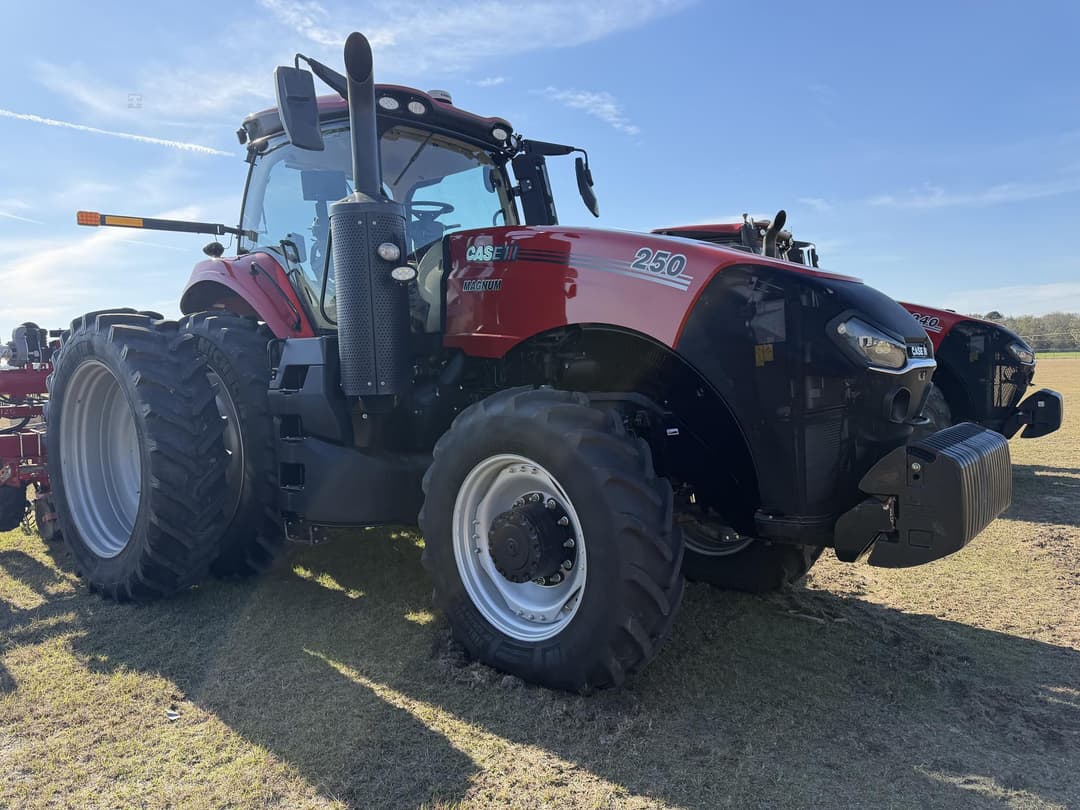Image of Case IH Magnum 250 Image 1