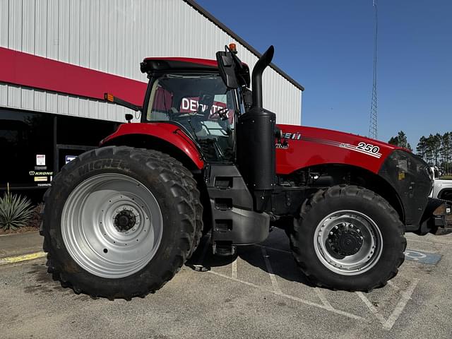Image of Case IH Magnum 250 equipment image 4