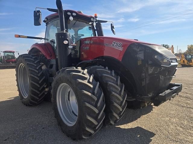 Image of Case IH Magnum 250 equipment image 2