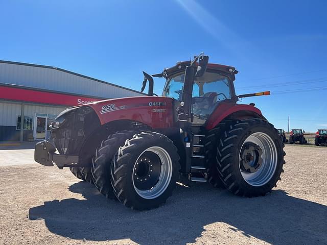 Image of Case IH Magnum 250 equipment image 2