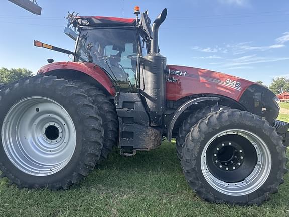 Image of Case IH Magnum 250 equipment image 2