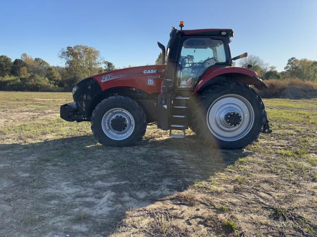 Image of Case IH Magnum 250 equipment image 1