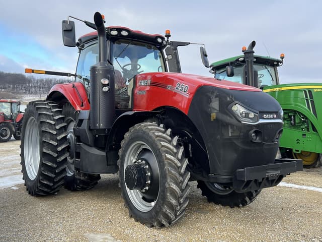 Image of Case IH Magnum 250 equipment image 1