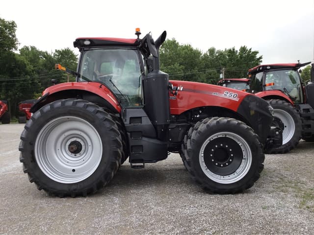 Image of Case IH Magnum 250 equipment image 1