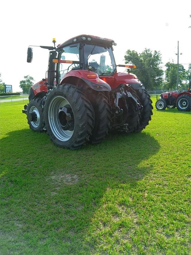 Image of Case IH Magnum 250 equipment image 1