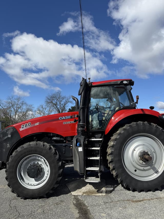 Image of Case IH Magnum 280 equipment image 1