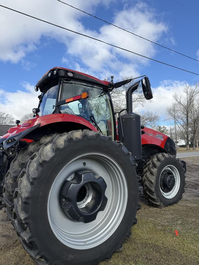Image of Case IH Magnum 310 equipment image 4