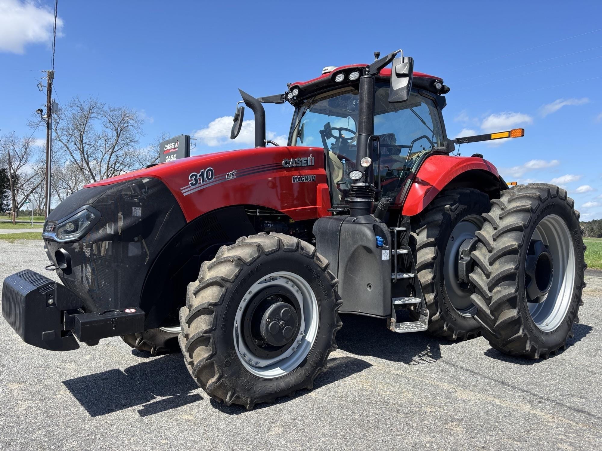 2023 Case IH Magnum 310 Image