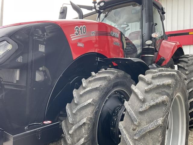 Image of Case IH Magnum 310 equipment image 1