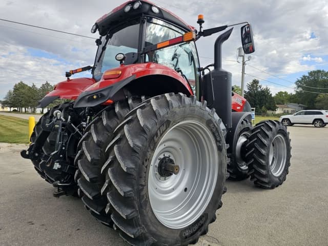 Image of Case IH Magnum 310 equipment image 2