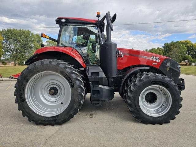 Image of Case IH Magnum 310 equipment image 1